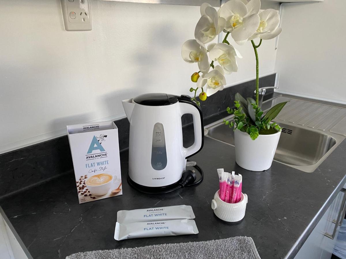 Self Contained En-Suite Private Bathroom, Private Entrance, Close To Shops & Hospital Homestay Hamilton Eksteriør billede