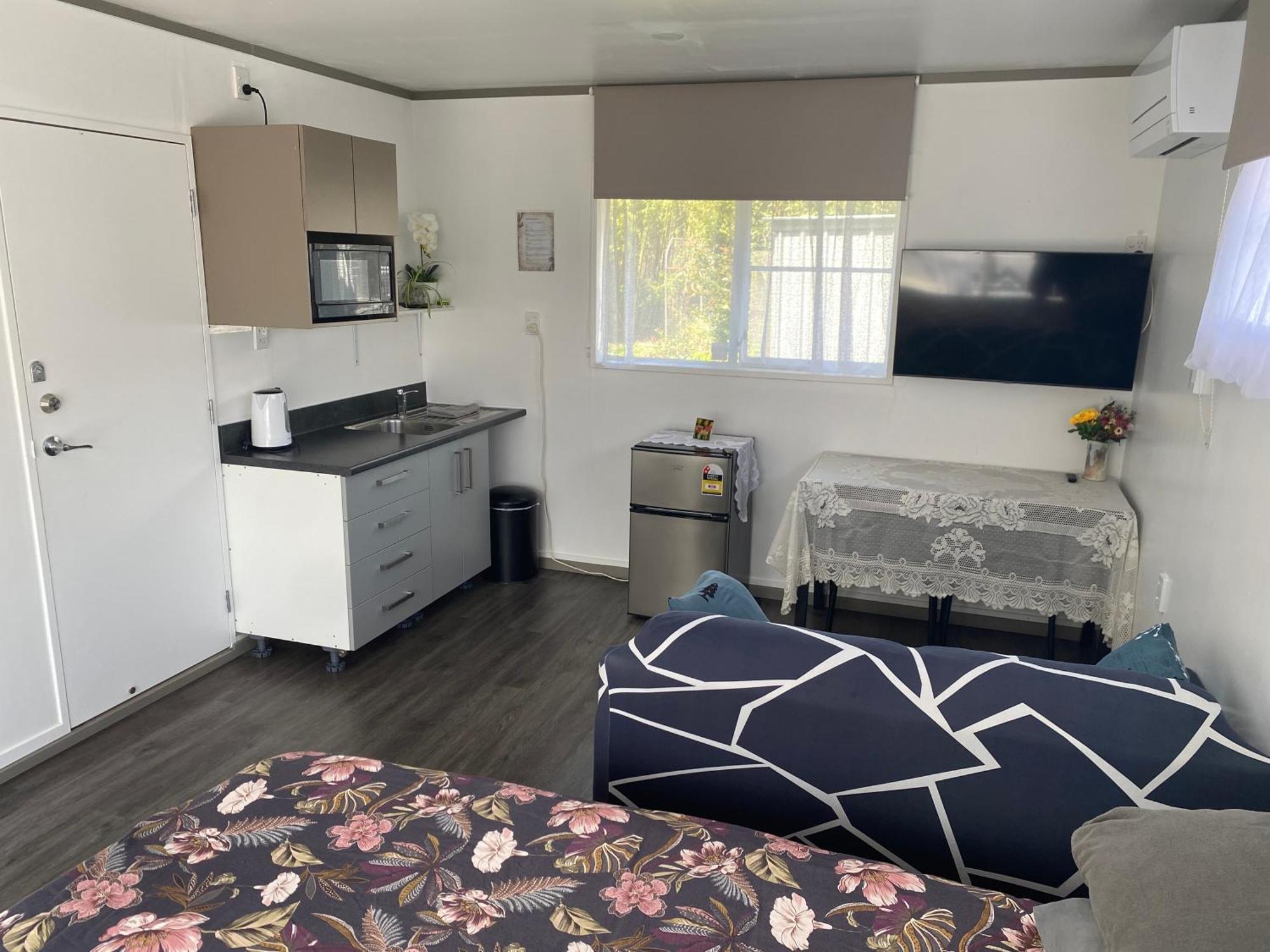 Self Contained En-Suite Private Bathroom, Private Entrance, Close To Shops & Hospital Homestay Hamilton Eksteriør billede
